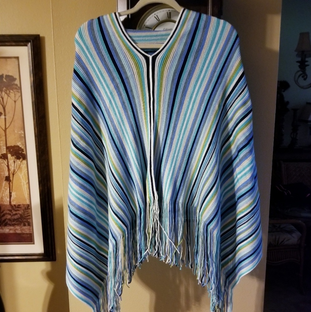 Currency multi color poncho Size Plus